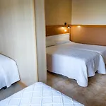 Ria De Hotel 3*
