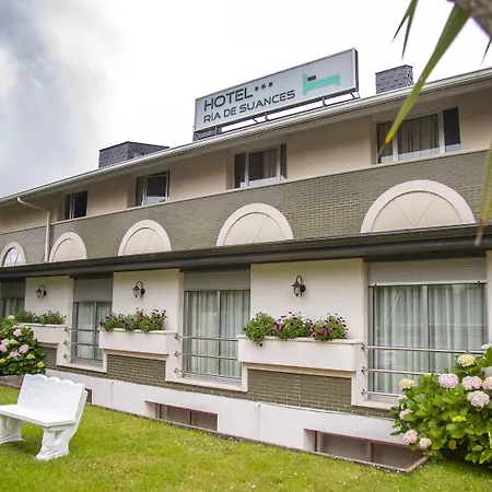 Ria De Hotell Suances